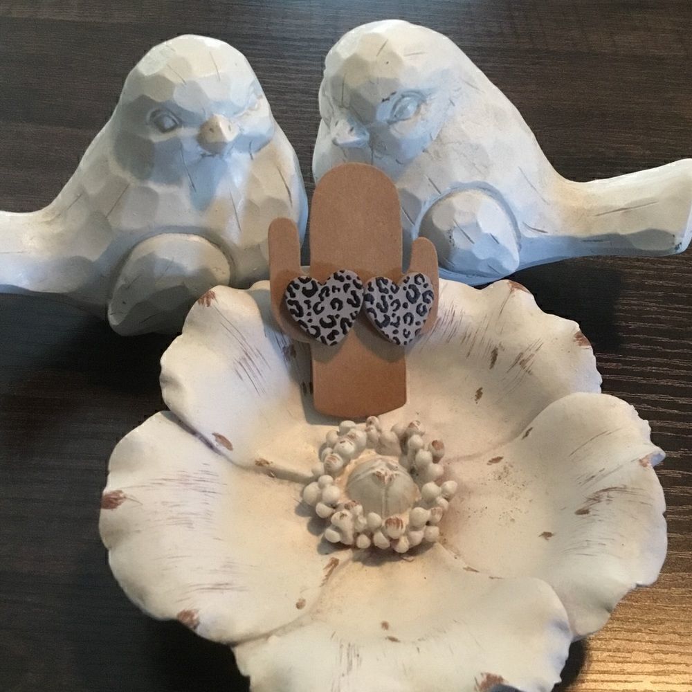 Leopard print heart earrings 